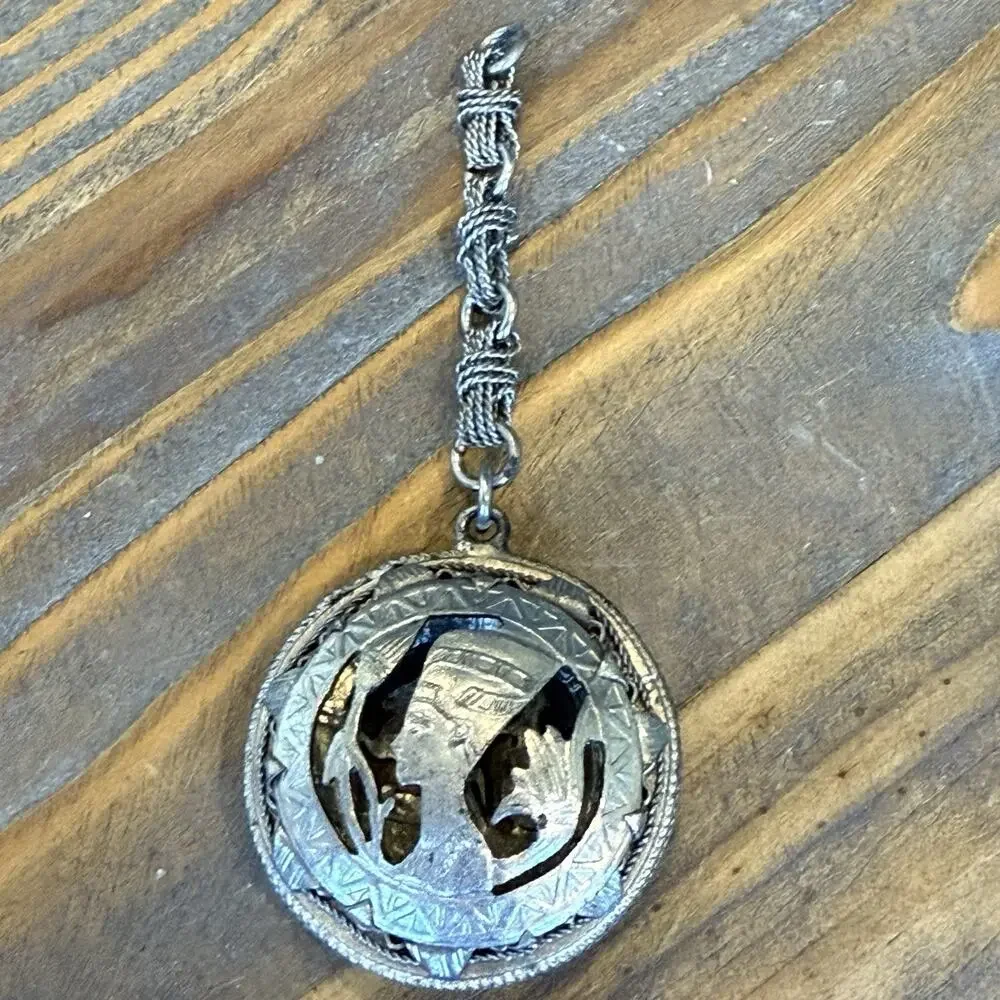 Art Deco Egyptian Revival Silver Plated Key Chain Fob Chain Nefertiti & Horse